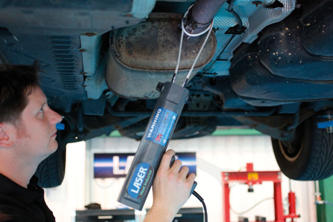 Indukciós melegítő professzionális 3.generációs 1500 W - Laser