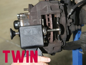 Tárcsafék szerelő pisztoly Univerzális - Hubitools