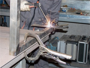 Patent fogó full-automata önzáró C-pofás gömbvégű 254 mm 10"-Hubitools