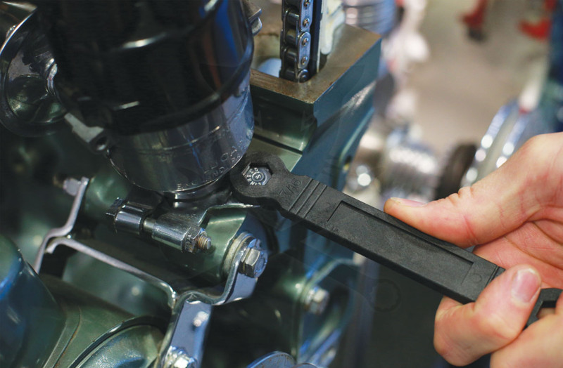 Csillag-csillagkulcs készlet HATLAPÚ - MŰANYAG kulcs 4 db + 1 db Pajszer