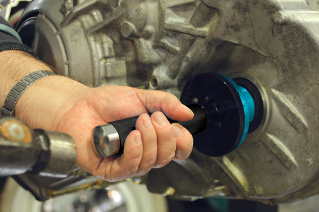 Csapágy és tömítés beütő szerszám 3 pofás állítható 18,5 mm - 89,0 mm