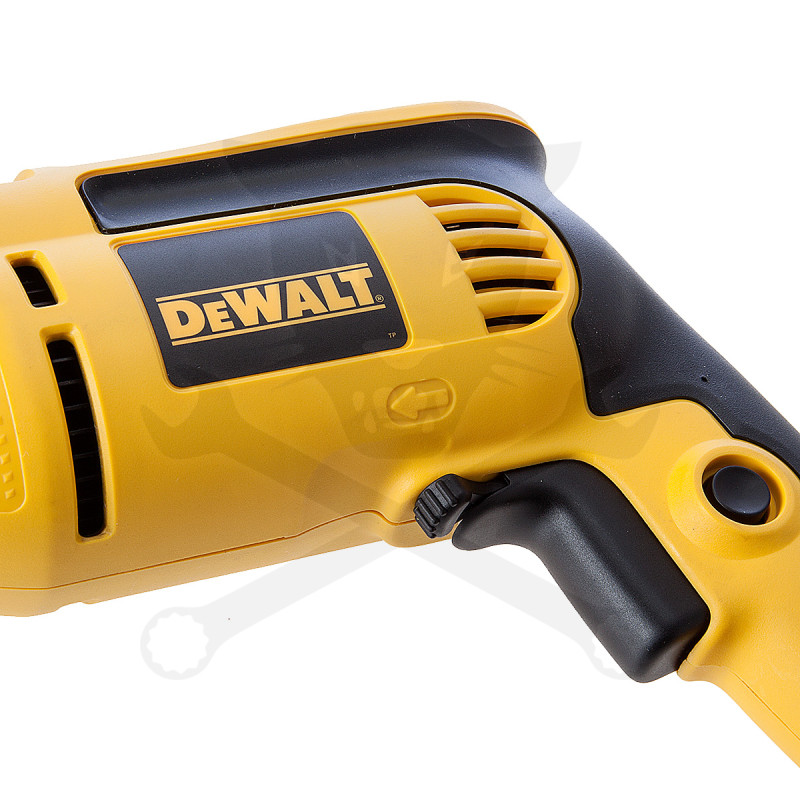 Ütvefúrógép  701W 1.5-13 mm fogask.tokmány - DeWalt2