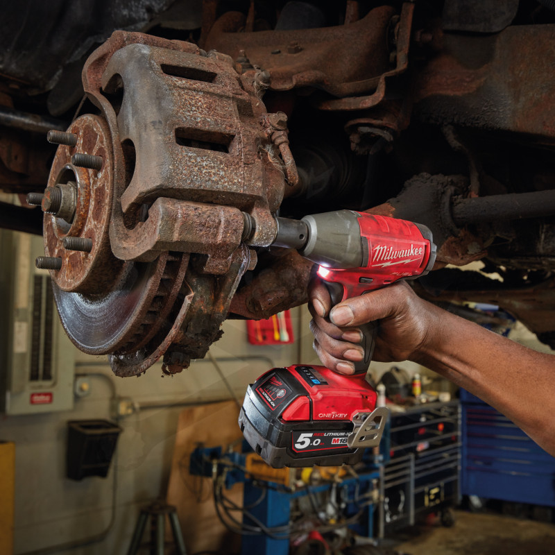 Ütvecsavarozó, akkus 18V 1/2", akku nélkü, b. gyür - Milwaukee (M18 ONEIWF12-0X)