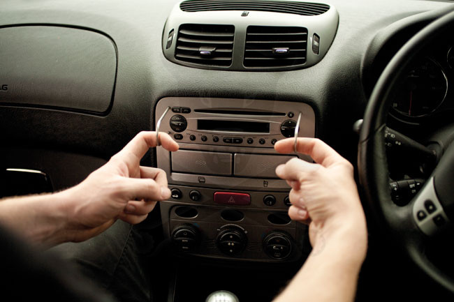 Rádiókiszerelő készlet 2 részes