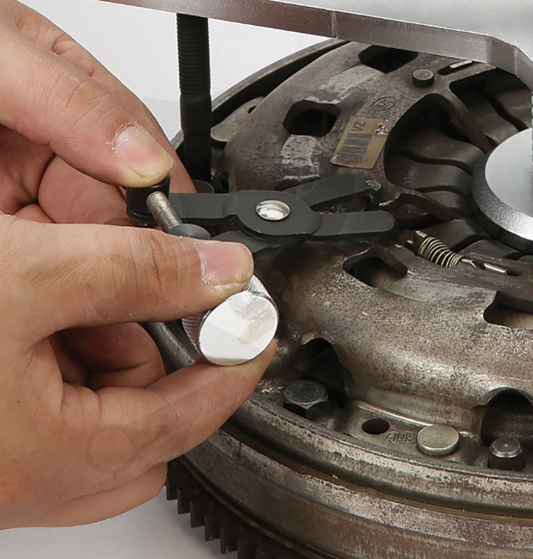 Kuplungközpontosító kettőstömegű 3-4 ágú SAC kuplungokhoz -TS20