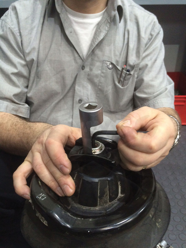 Lengéscsillapító spec. dugókulcs készlet 5 db-os 18-19-21-22-24 mm 1/2"