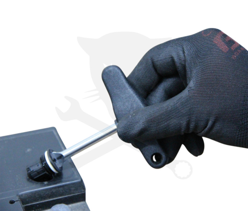 Akkumulátor betöltő nyílás kitekerő T-kulcs - BGS