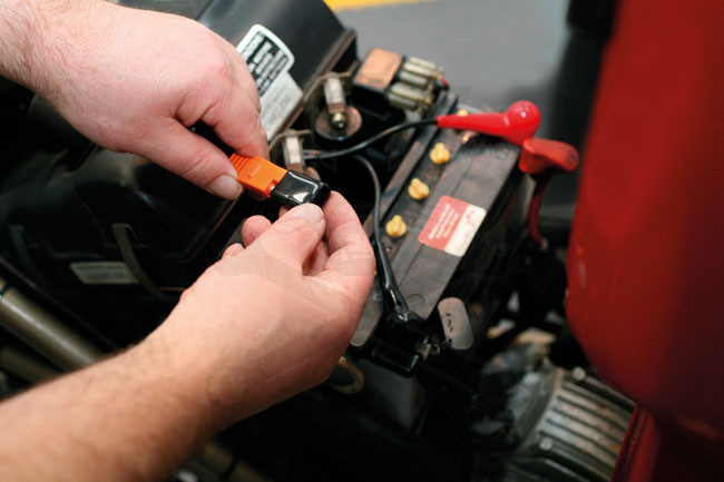 Akkumulátor töltő 12V - 10A - 4:1-ben Inteligens - Laser -TS20