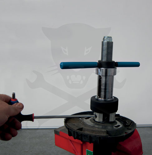 Lengéscsillapító McPherson tengely kihúzó, rögzítő szerszám készlet-TS20