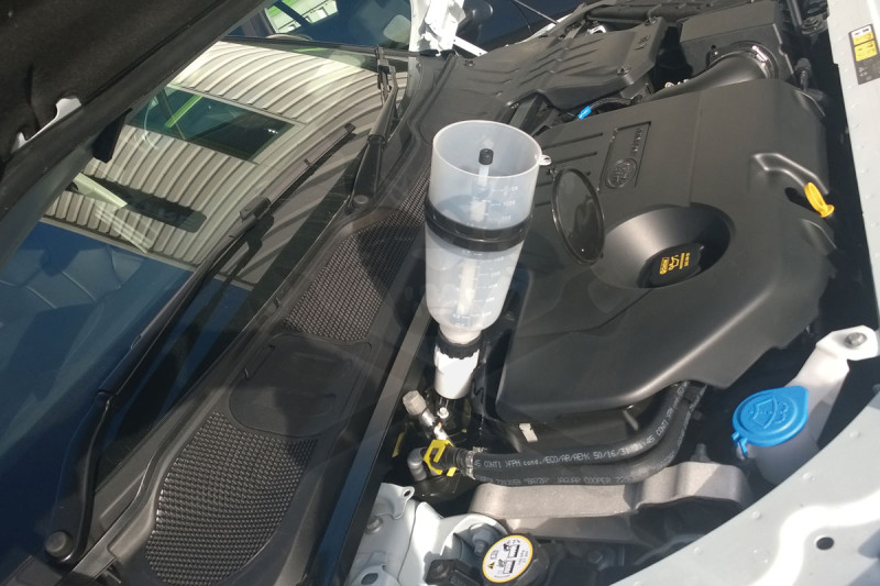 Adagoló flakon AdBlue folyadékhoz egyenes 1100 ml - szelepes