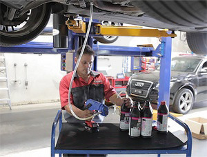 Folyadékpumpa AB71196-hoz ATF/ DSG/CVT váltófeltöltő adapter készlet-Hubi