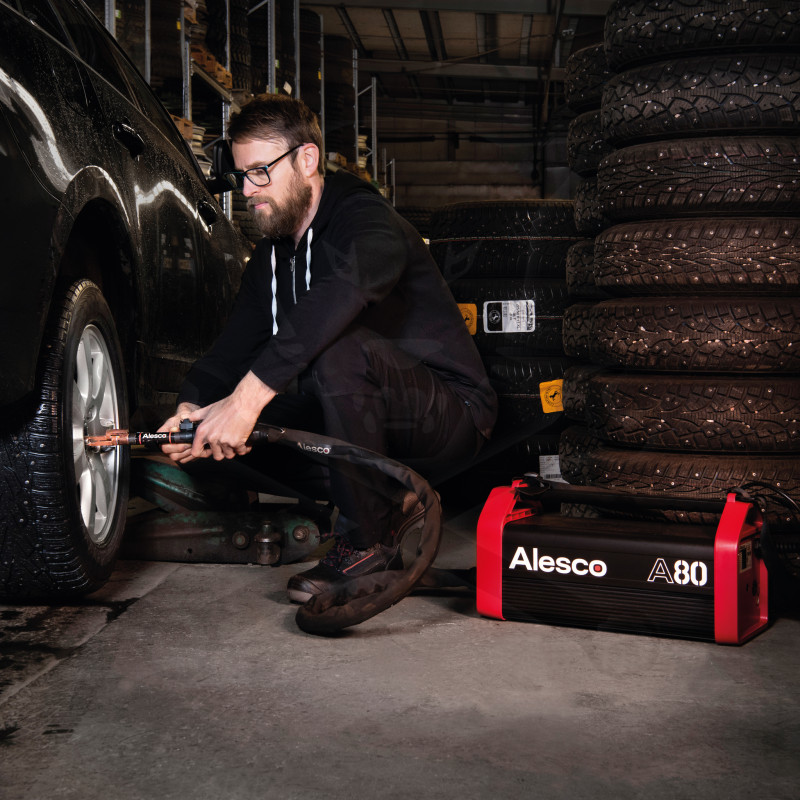 Indukciós Hevítő  3.7 kW 230 V 17-40 kHz Folyadék Hűtés ALESCO A80-1.7M