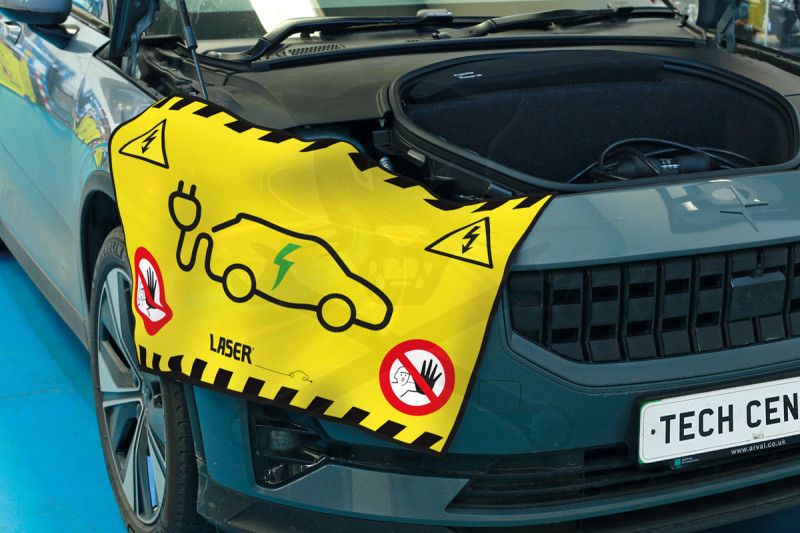 Tábla Figyelmeztető -Hybrid/Elektomos - takaró, csúszásmentes - Laser