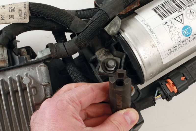 Háromágú Start/Stop kondenzátor foglalat - Laser