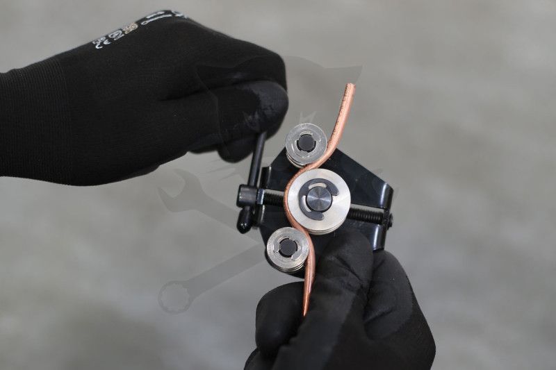 Fékcső hajlító és kiegyenesítő szerszám max.6.35 mm fékcsőhöz - Laser