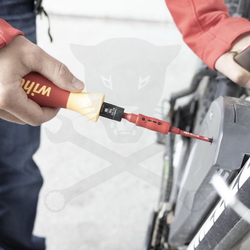 Szigetelt VDE 1000 V-os nyomaték csavarhúzó készlet 13r. 0,8-5 Nm 40674(2872T13)