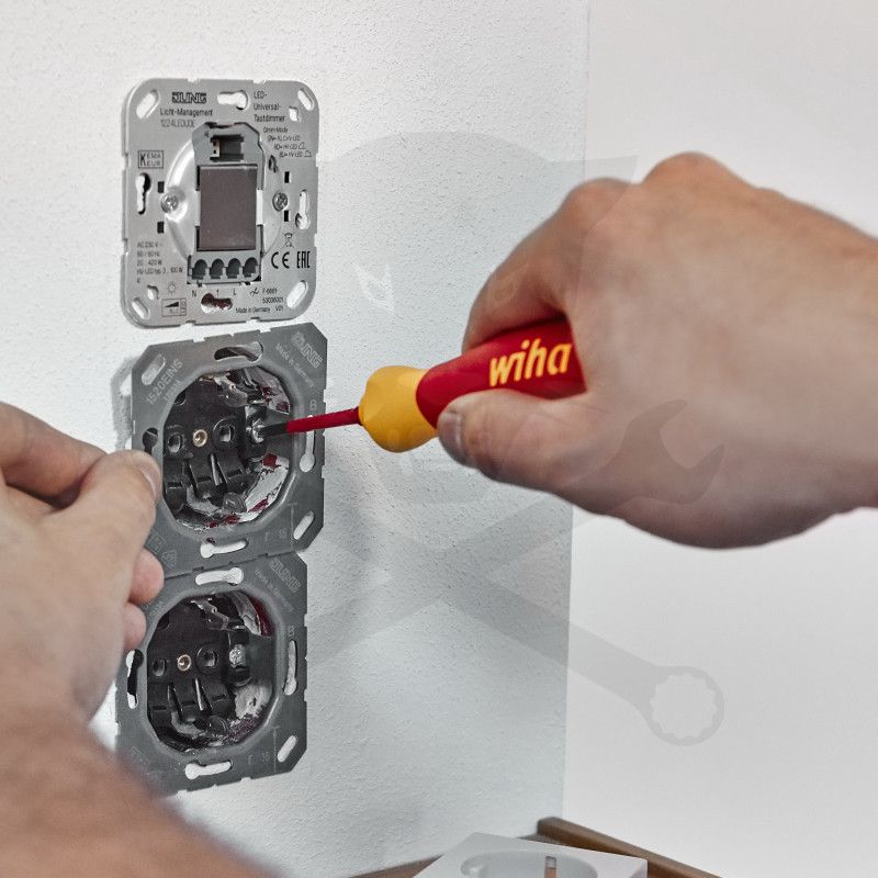 Szigetelt VDE 1000 V-os cserélhető slimBit csavarhúzó készlet 45296(SB283109040)