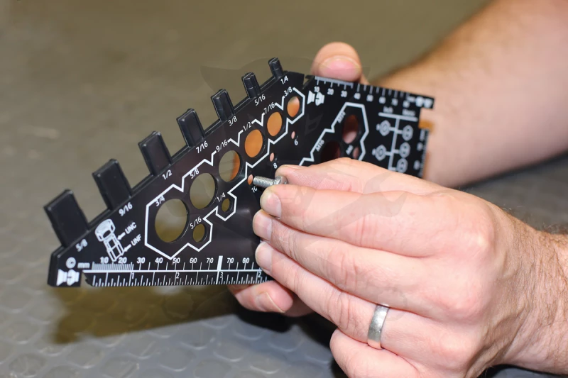 Anya, menet és csavar mérő sablon - Laser