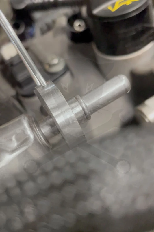 Üzemanyagcső levlasztó szerszám 8 mm - Ford - Laser