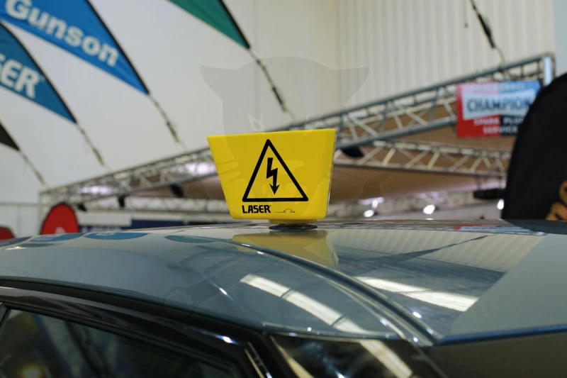 Tábla Figyelmeztető -Hybrid/Elektomos- 1 db Mágneses + 1 db Tapadós