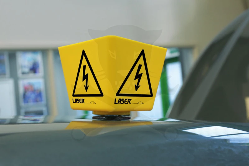 Tábla Figyelmeztető -Hybrid/Elektomos- 1 db Mágneses + 1 db Tapadós