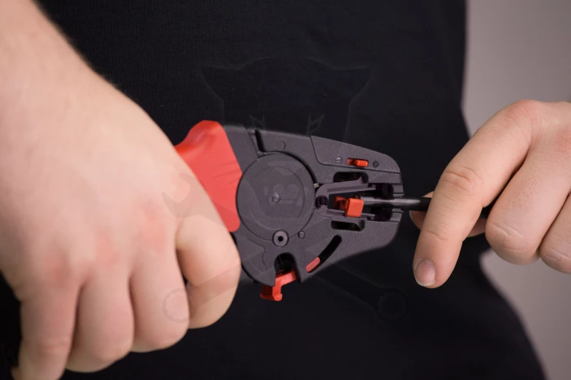 Fogó blankoló automata 0.03 - 16.0 mm2  200 mm AWG 32-5