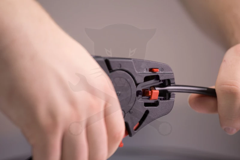 Fogó blankoló automata 0.03 - 16.0 mm2  200 mm AWG 32-5