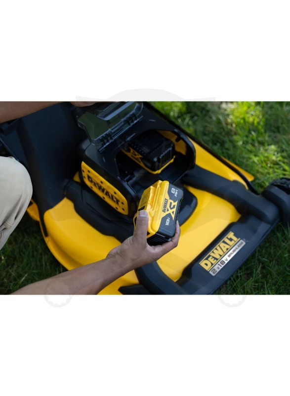 Fűnyíró, akkus 36V=2x18V - 53 cm önjáró  - akku nélkül - DeWalt