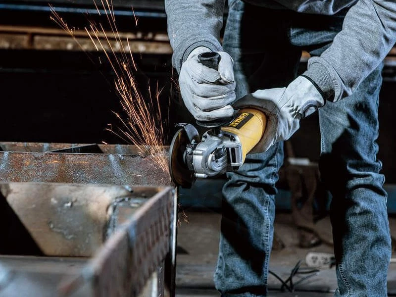 Sarokcsiszoló 125 mm  950W - DeWalt