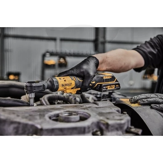 Csavarkulcs racsnis 18V  95 Nm 3/8" akkus - akku nékül - DeWalt