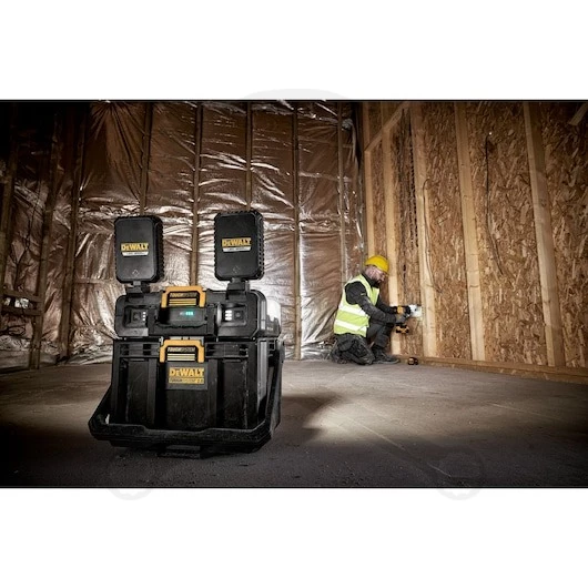 Szerelőlámpa, akkus 18V - akku nélkül - 4000 Lm - DeWalt