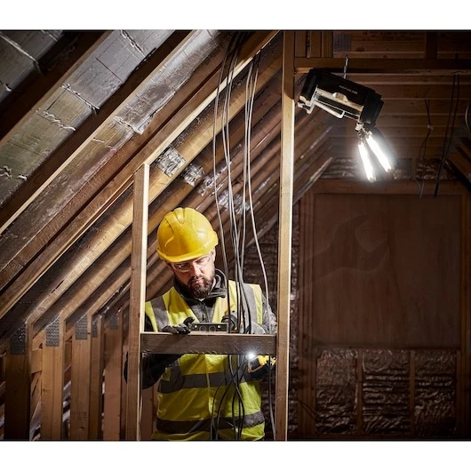 Szerelőlámpa, akkus 18V - akku nélkül - 4000 Lm - DeWalt