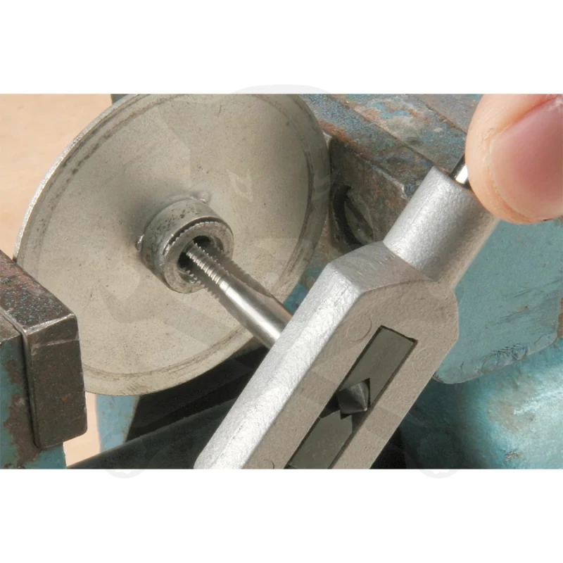 Menetfúró gépi, egyenes hornyú  M4 HSS