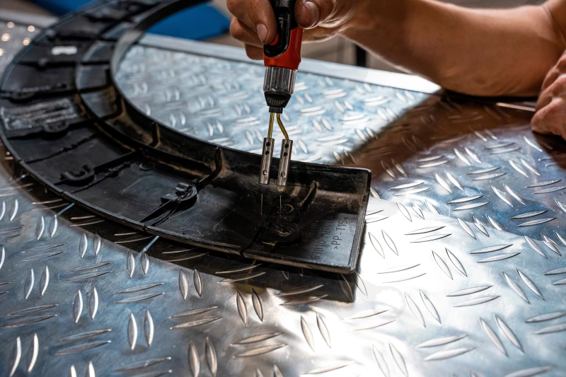 Műanyag hegesztő készlet akkus - Hubitools