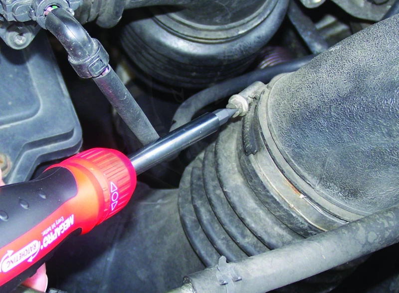 Csavarhúzó bithegyekkel 13in1 befogás - RACSNIS - Hubitools