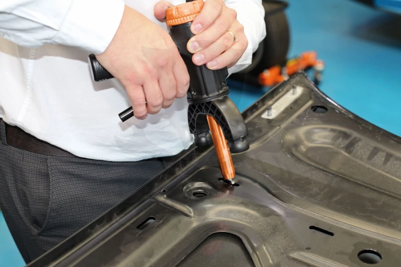 Horpadásjavító készlet - ragasztós elven egykezes kihúzó + 28 db baba