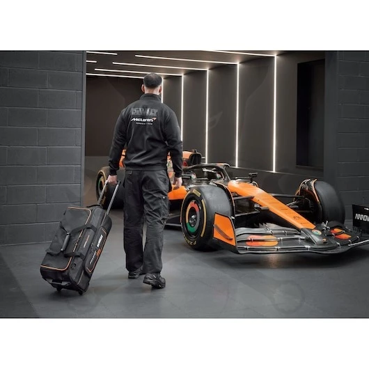 Szerszámos táska, fogantyú + kerék 700x330x330 mm - McLaren