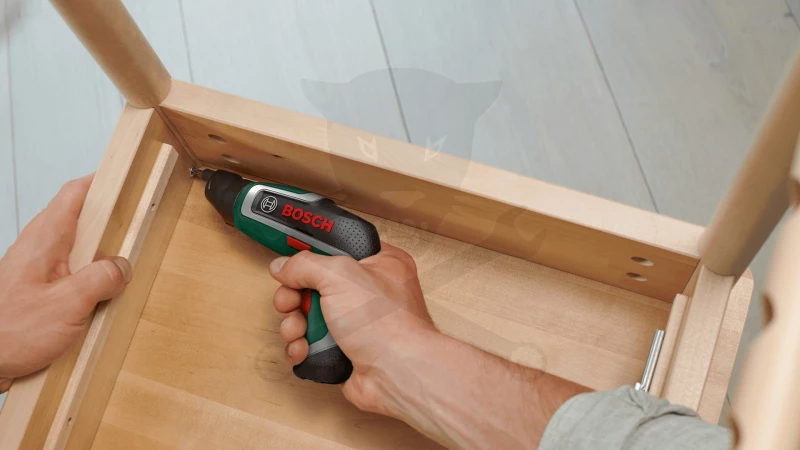 Csavarbehajtó akkus készlet 3.6V 3/5,5 Nm + 10r. Bit készlet - IXO 7 -