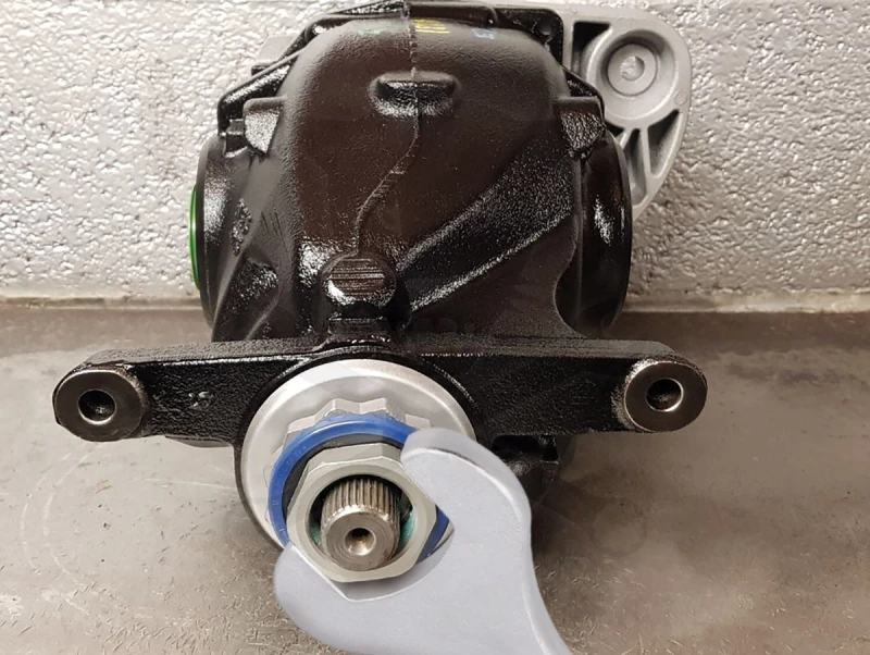 Kardántengely anya kulcs 50 mm BMW - Laser