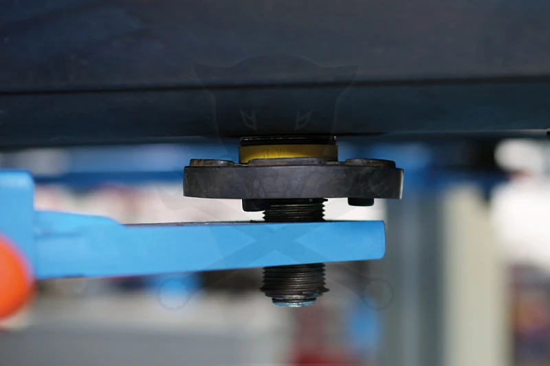 Gumipogácsa adapter - gyári emelési pontokhoz - Tesla 3/Y 4 db-os készlet