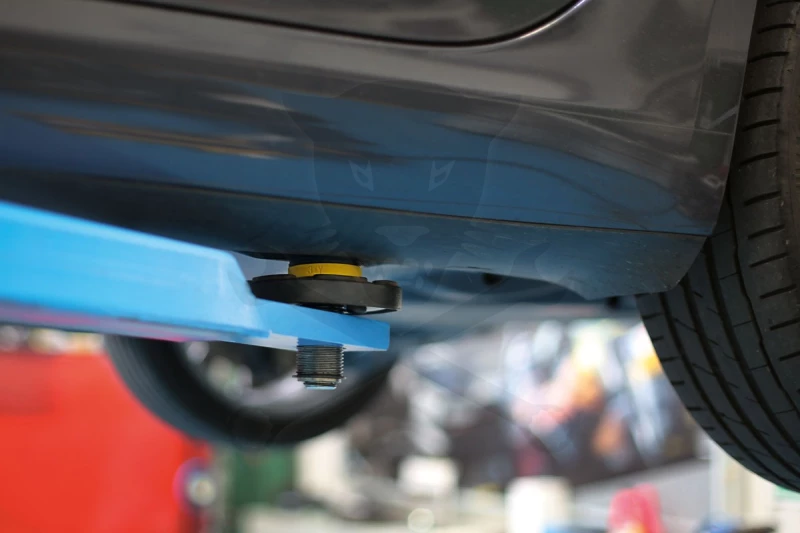 Gumipogácsa adapter - gyári emelési pontokhoz - Tesla 3/Y 4 db-os készlet