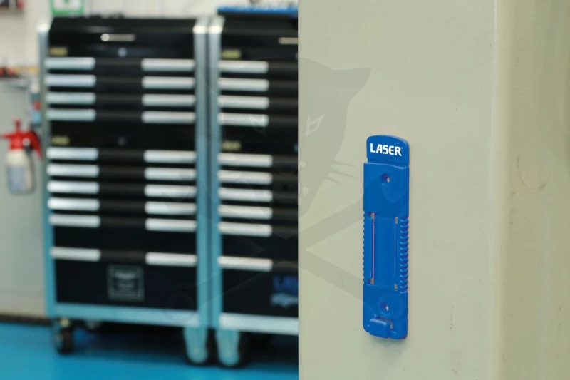 Mágneses spray-tartó 400 ml-ig, univerzális 3db/cs - Laser