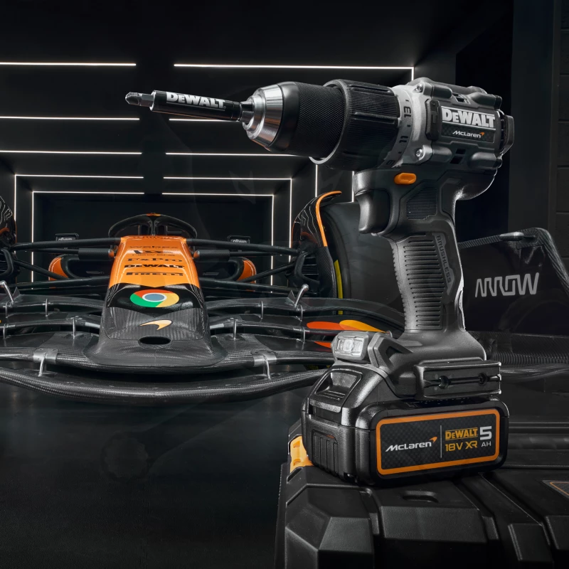 Ütvefúró-csavarbehajtó, akkus 18V   90 Nm 2x5.0Ah McLaren-DeWalt