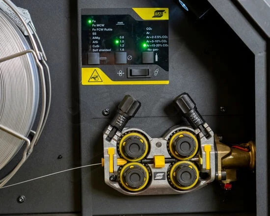 Hegesztő inverter - MIG- Rustler EM 350C PRO Synergic Pulse - ESAB