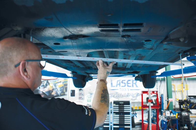 Mérőrúd karosszériás mérésekhez 1000 - 1860 mm - PowerTec