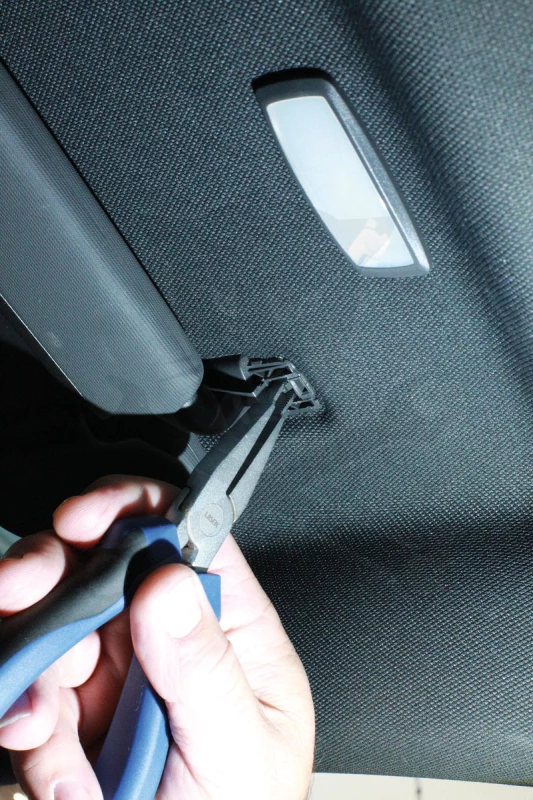 Fogó napellenző - kar kioldó VW csoport - Laser