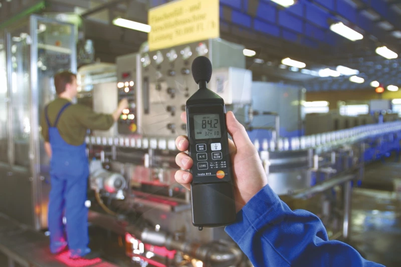 Zajszintmérő 30-130 dB /31,5 Hz - 8 kHz/ - digitális, TESTO 815