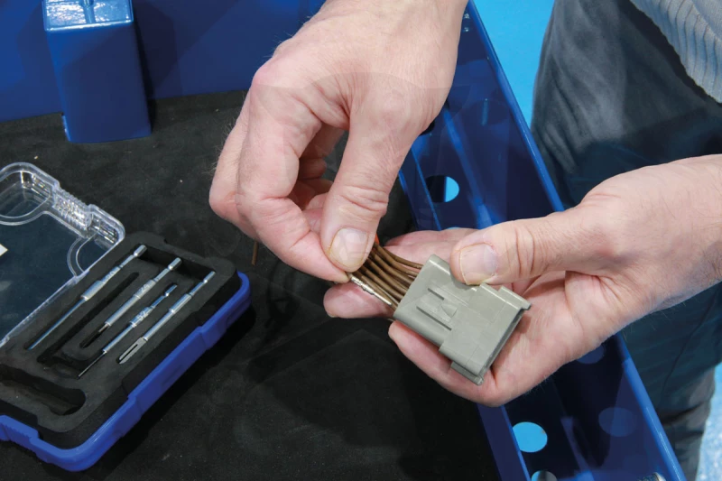 Kábelcsatlakozó szerelő - saru eltávolító készlet 6 db-os TEHER - Laser