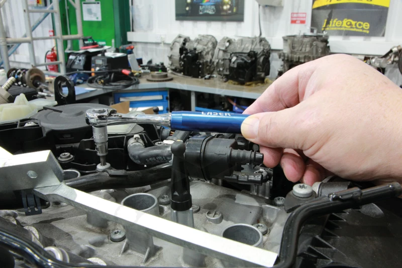 Crowa racsnis kulcs 1/4"+1/4"+3/8" MINI - 3:1-ben Cserélhető fejekkel