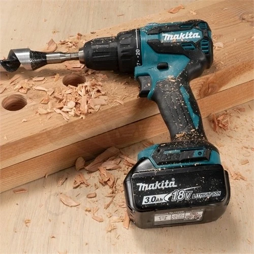 Fúró-csavarozó, akkus 18V 65 Nm 2db 3.0Ah - Makita